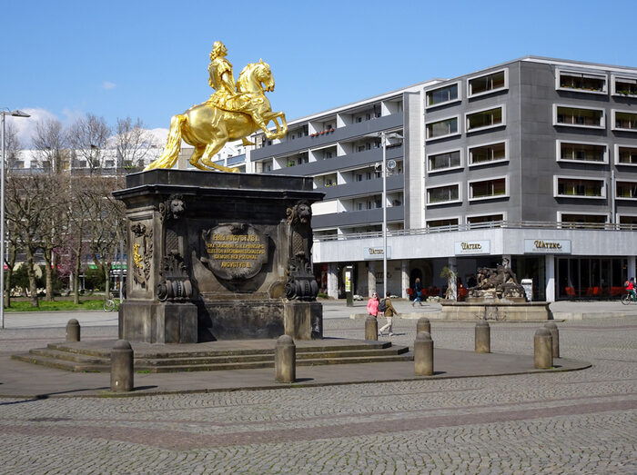Standbild Goldener Reiter auf dem Neustädter Markt