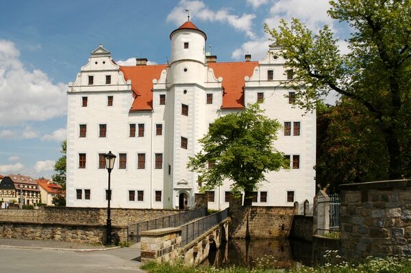 Zugang zum Schloss Schönfeld