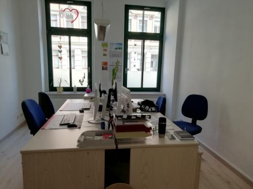 Mitarbeiterbüro EG rechts