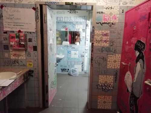 Rollstuhl-WC Hauptgebäude 1. OG