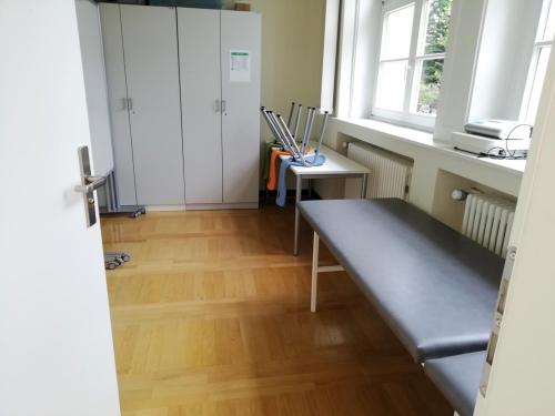 Arztzimmer (AB/EG/08)