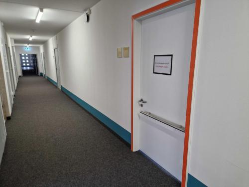 Besprechungsraum (R. 2111/2112)