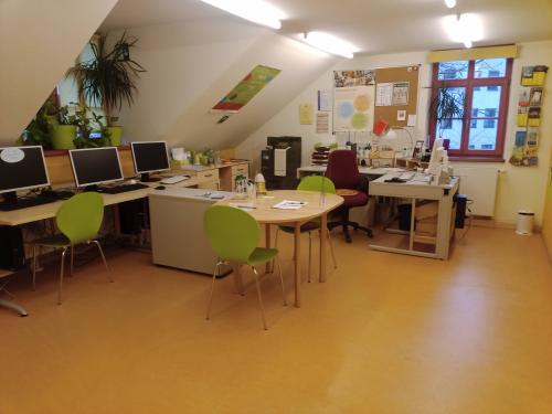 Mitarbeiterbüros (2. OG)