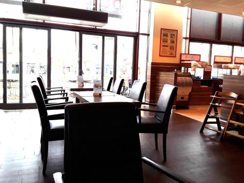 Verkaufsraum und Café