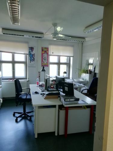 Mitarbeiterbüro 2 im 2. OG