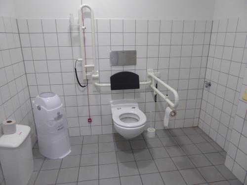 Rollstuhl-WC