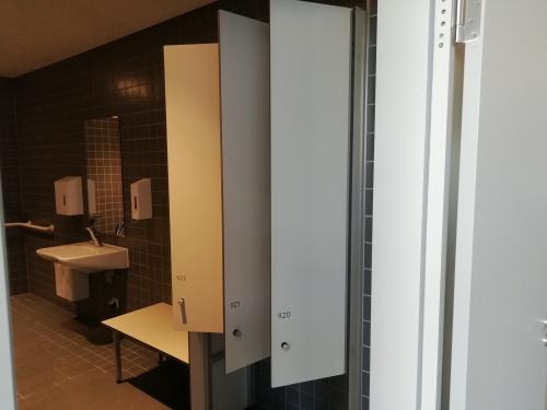 Rollstuhlgeeignete Umkleide Sauna 1. OG