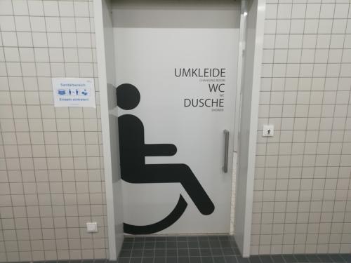 Rollstuhlgeeignete Dusche Damen Altbau