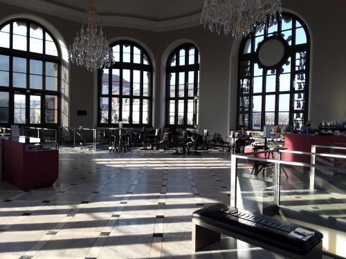 Kasse im 1. Obergeschoss des Pavillons