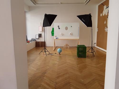 Ausstellungsraum (links)