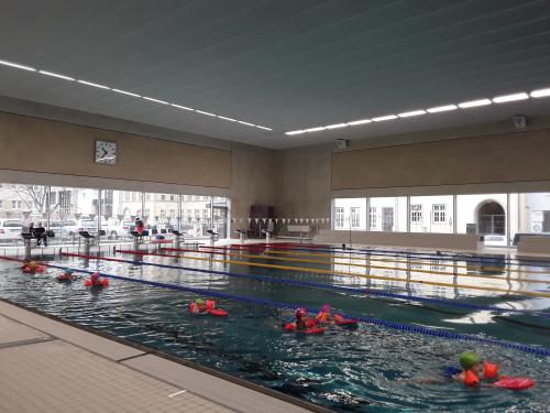 Schwimmbecken im Neubau