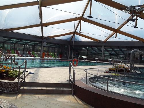 Beckenbereich Schwimmhalle