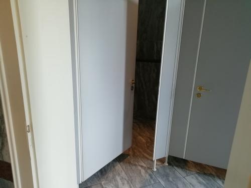 Rollstuhl-WC Herren (Untere Etage Ostflügel)