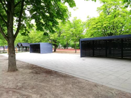 Pausenhof 1 - Schule