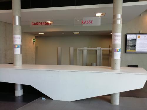 Garderobe und Kasse (Neubau - EG)