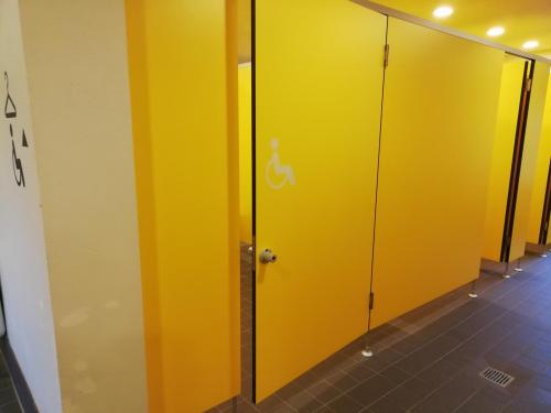 Rollstuhlgeeignete Umkleide