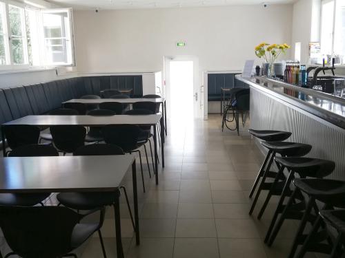 Bar LAGO (Hauptgebäude, EG rechte Seite)