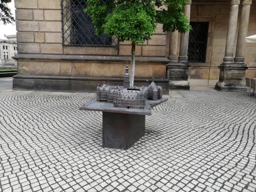 Modell des Schlosses (mit Braileschrift)