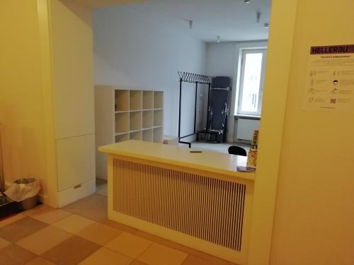 Garderobe Hauptgebäude (EG linke Seite)