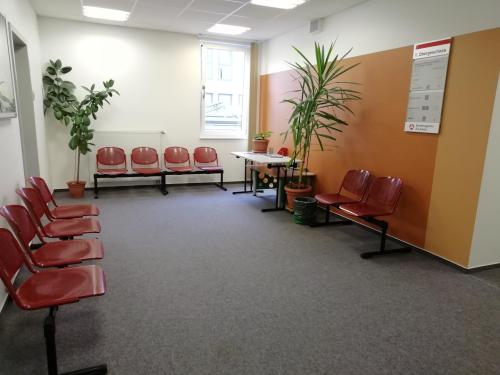 Wartebereich 6 - Ärztl. Team (1. OG)