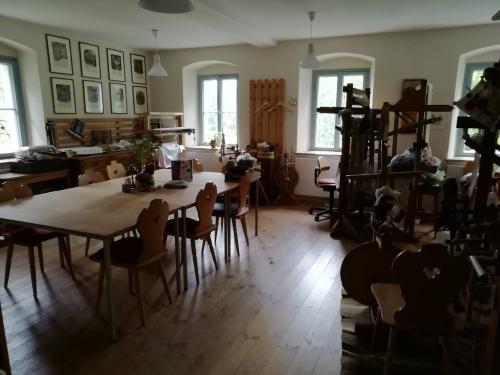 Handweberei im 1. Obergeschoss