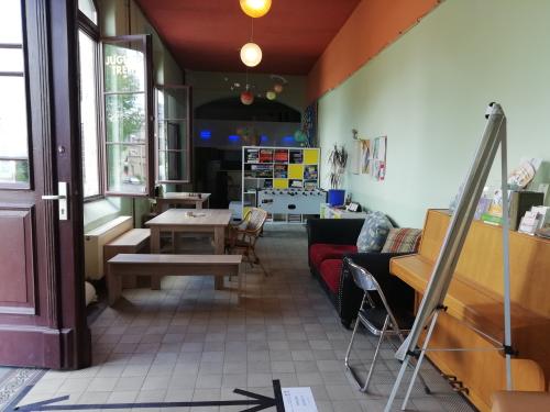 Halle (Aufenthaltsraum)