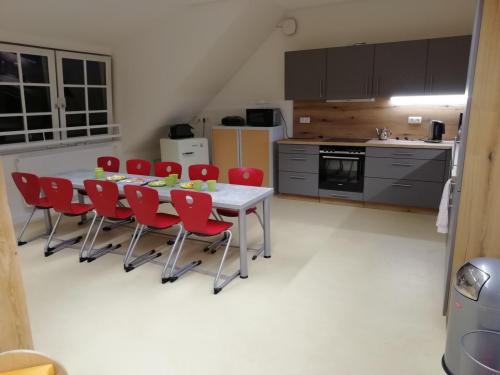 Hort - Kinderküche (Dachgeschoss)