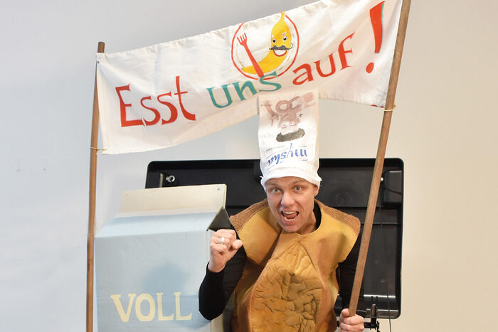 Abfalltheater Esst uns auf