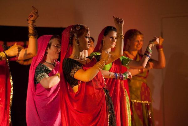 Frauen beim Indischen Tanz