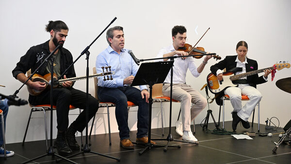 Kian – Band des Iranischen Kultusvereins Sachsen e. V. spielt im Haus der Brücke