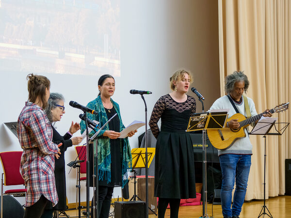 Synagogalchor der jüdischen Kultusgemeinde führt ein Stück auf