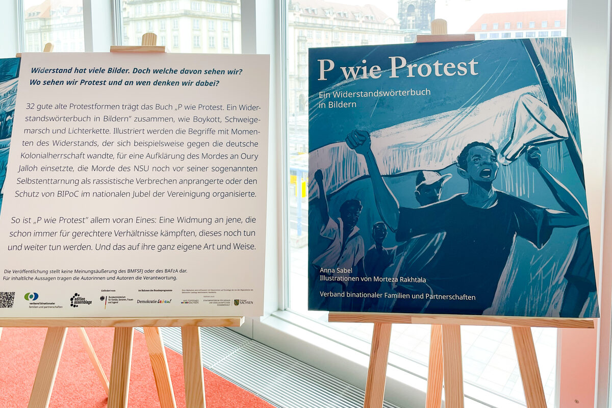 Ausstellung "P wie Protest" während der Internationalen Wochen gegen Rassismus