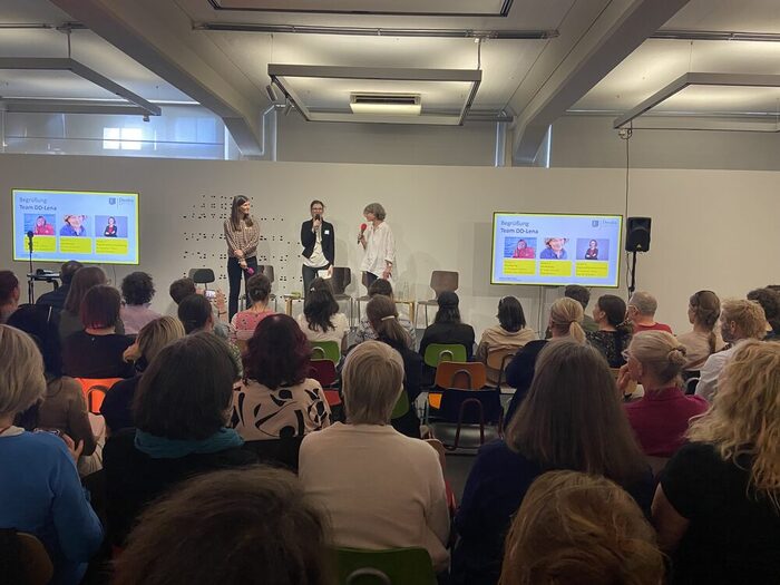 Projektteam DD-Lena auf der Bühne