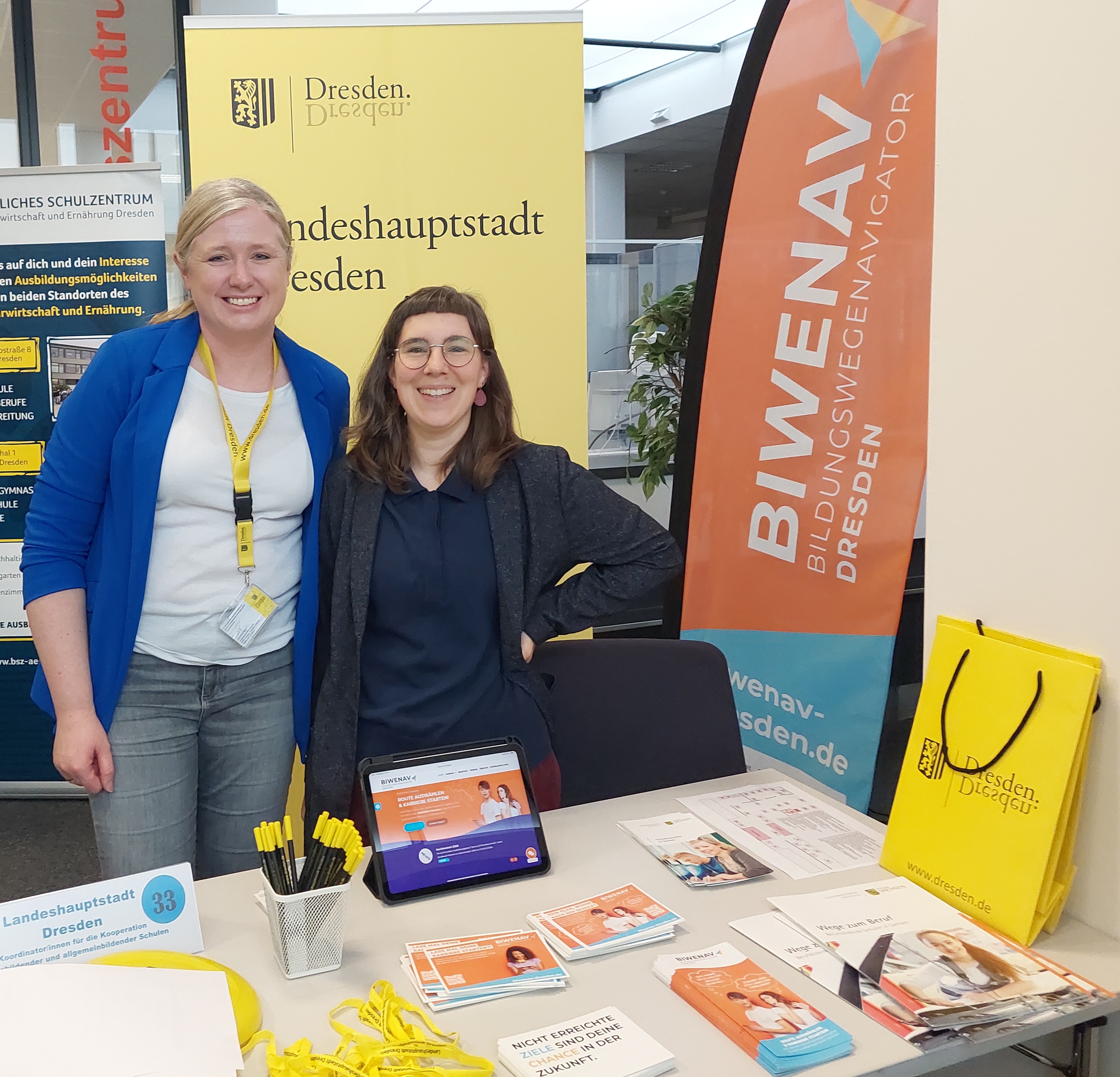 
    Koordinatorinnen für die Zusammenarbeit berufsbildender und allgemeinbildender Schule