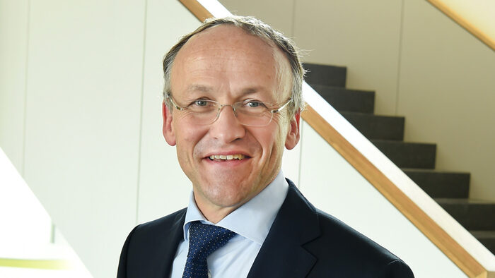 Porträt von Bürgermeister Dr. Peter Lames, Beigeordneter für Finanzen, Personal und Recht