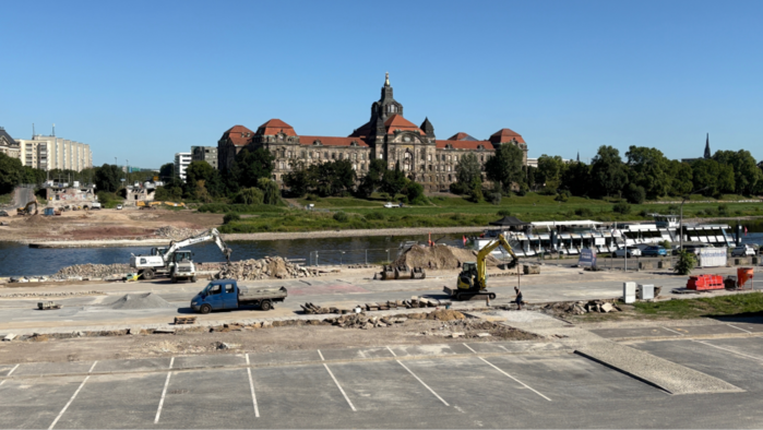 Baustelle an der Elbe Baustelle an der Elbe
