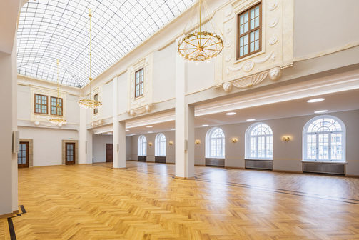Löwensaal Dresden in Blickrichtung Dr.-Külz-Ring