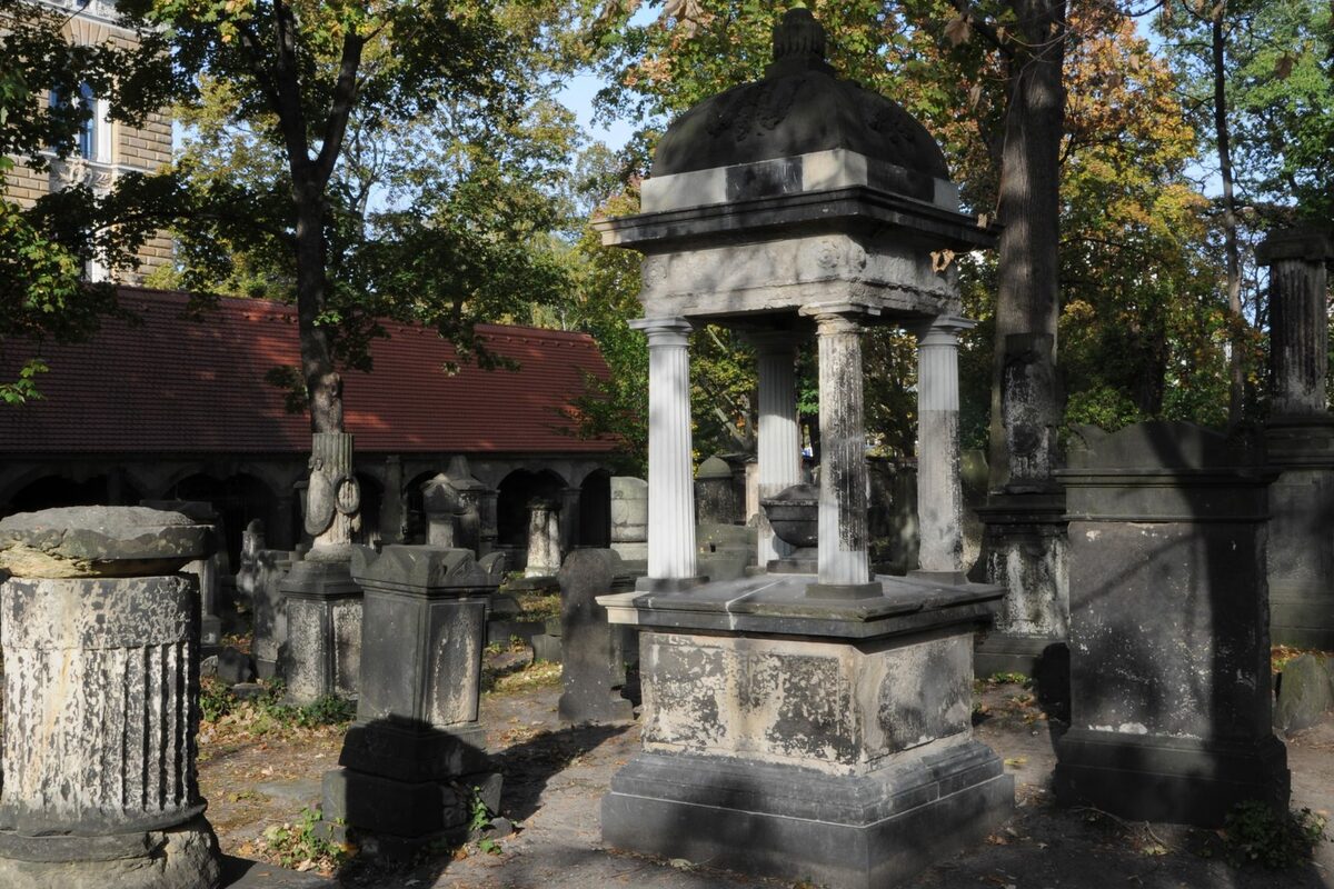 Eliasfriedhof, Grabmal Fritsche