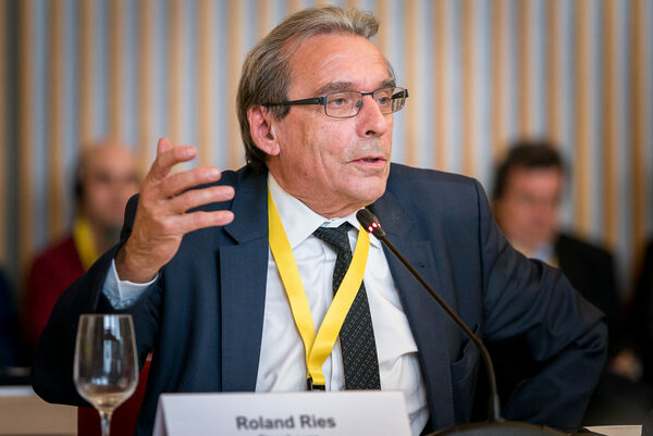 Bürgermeister Roland Ries aus Straßburg bei seinem Redebeitrag