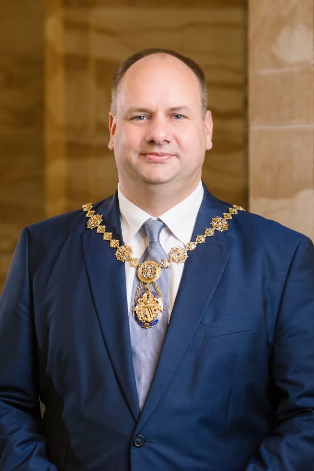 Porträt von Oberbürgermeister Dirk Hilbert