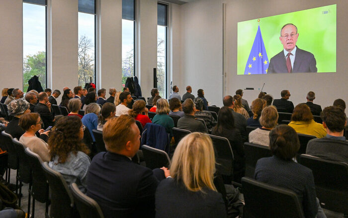 Innovationsforum der Landeshauptstadt Dresden am 29. November 2025. Online Grußwort P. Child, EU-Kommision