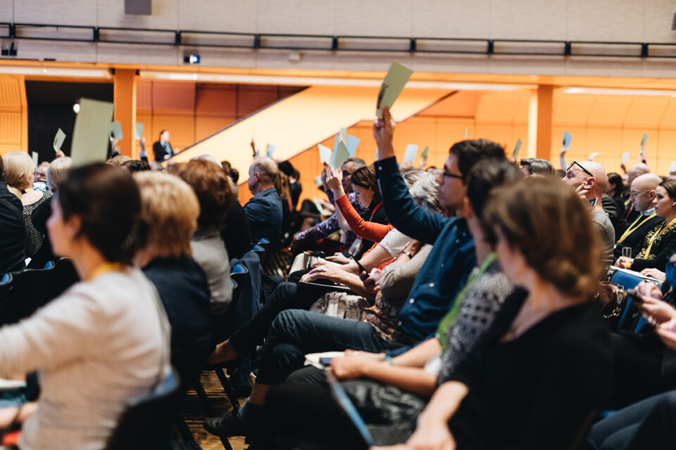 Abstimmung im Rahmen der Konferenz