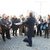 Bei der Taufe der Salzburg-Bahn anlässlich des 20. Jubiläums der Städtepartnerschaft 2011 gab es sogar ein kleines Chorkonzert: Sängerinnen und Sänger der Salzburger Liedertafel und der Dresdner Singakademie geben gemeinsam ein Ständchen