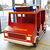 Das Kinder-Löschfahrzeug (K-HLF) verfügt über eine funktionsfähige Sondersignalanlage und Beleuchtung