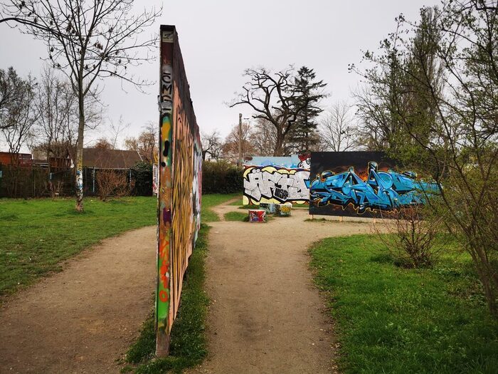 Graffiti auf Siebdruckplatten