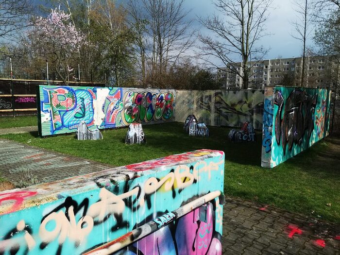 Graffiti auf Siebdruckplatten