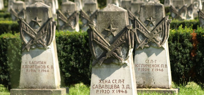 Grabmale auf dem Sowjetischen Garnisonsfriedhof