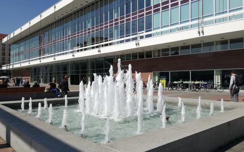 Springbrunnen vor dem Kulturpalast