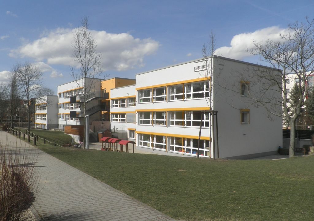 Gesamtansicht des sanierten Gebäudes