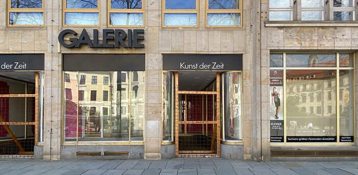 Ansicht einer leerstehende Ladenzeile in der Dresdner Innenstadt